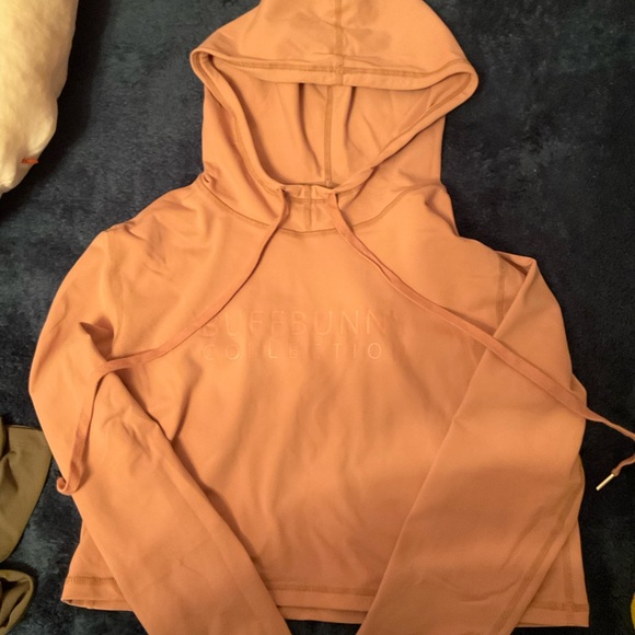 Buffbunny Collection Tops - EUC Buffbunny Cropped Hoodie